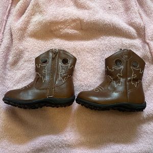 Toddler unisex cow boots size 5